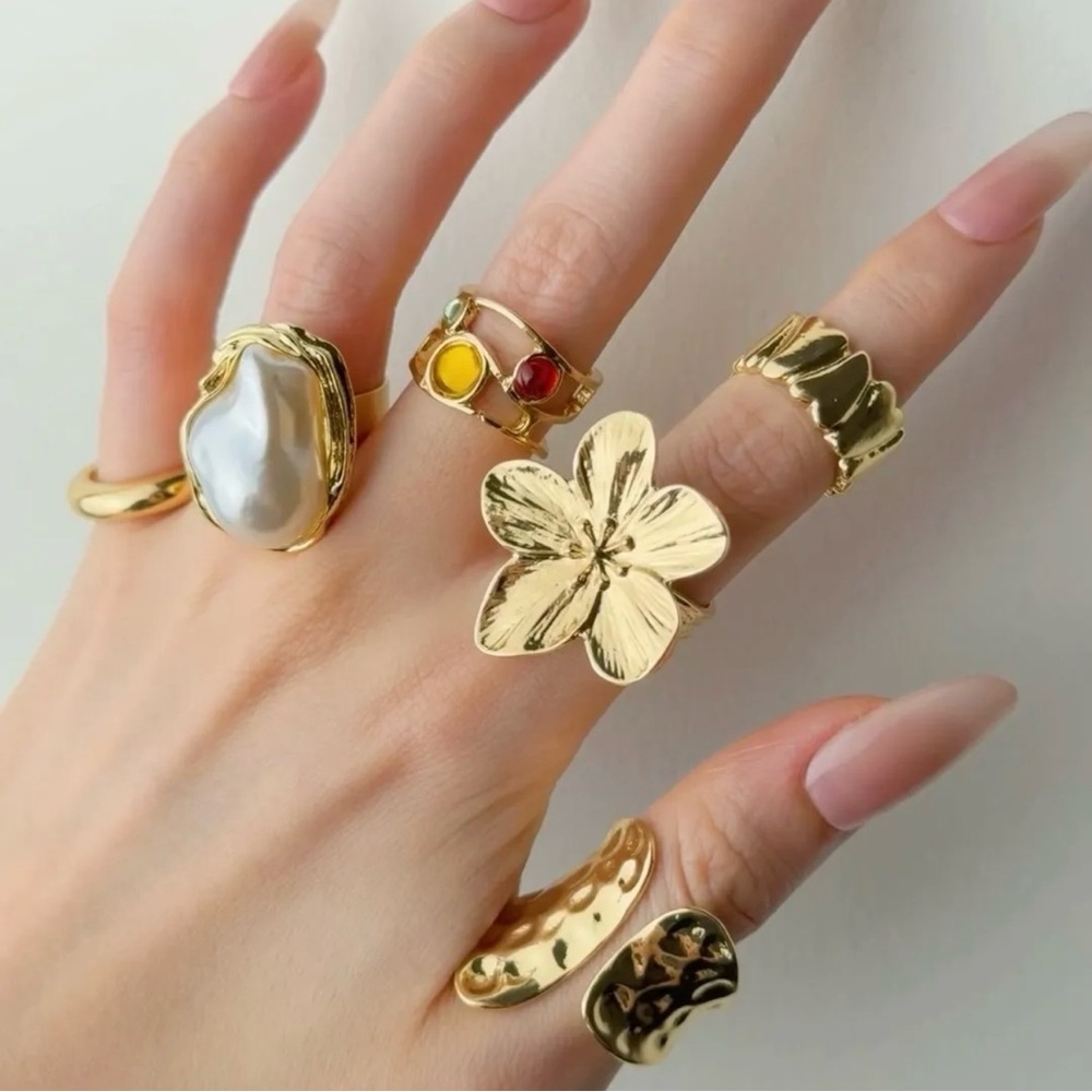 Gold/Silver and Pearl Flower Ring Set